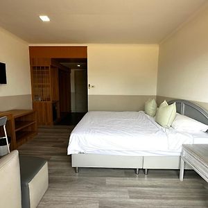 Deluxe Zimmer mit Kingsize-Bett